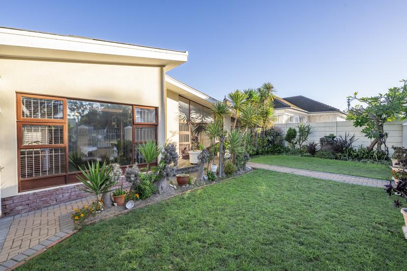 3 Bedroom Property for Sale in Clamhall Western Cape